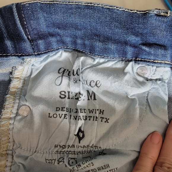 Grace & Lace jeans with elastic back of waist. M. - Picture 4 of 4
